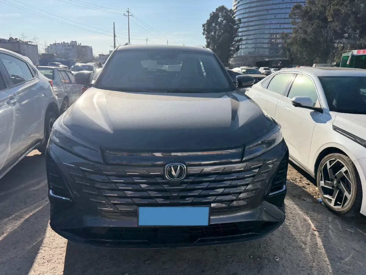 2024 ChangAn CS75 Plus 1.5T 188HP L4 8AT,autocango,china used car exporter,china ev exporter,chinese used car exporter,chinese used ev exporter