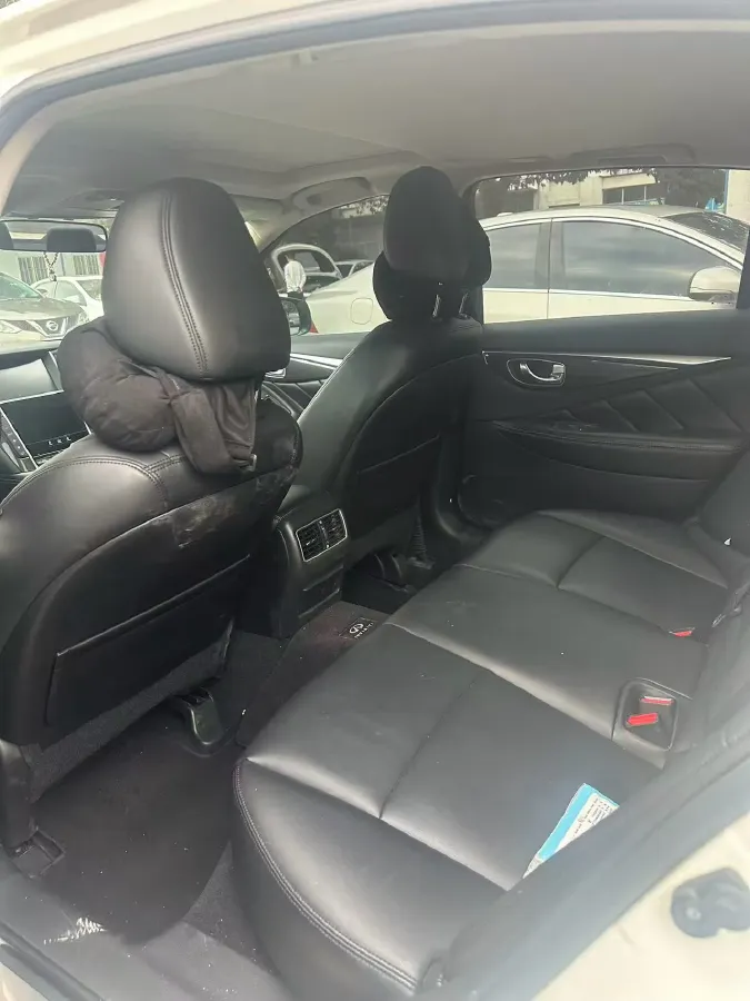 2018 Jeep Grand Commander 2.0T 265HP L4 9AT,autocango,china used car exporter,china ev exporter,chinese used car exporter,chinese used ev exporter