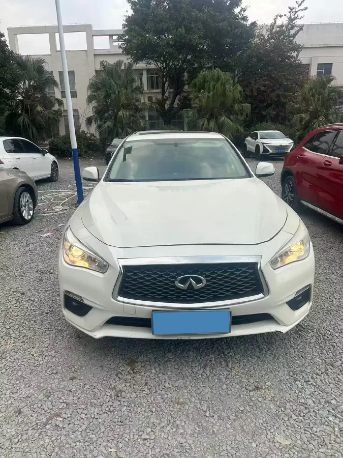 2018 Jeep Grand Commander 2.0T 265HP L4 9AT,autocango,china used car exporter,china ev exporter,chinese used car exporter,chinese used ev exporter