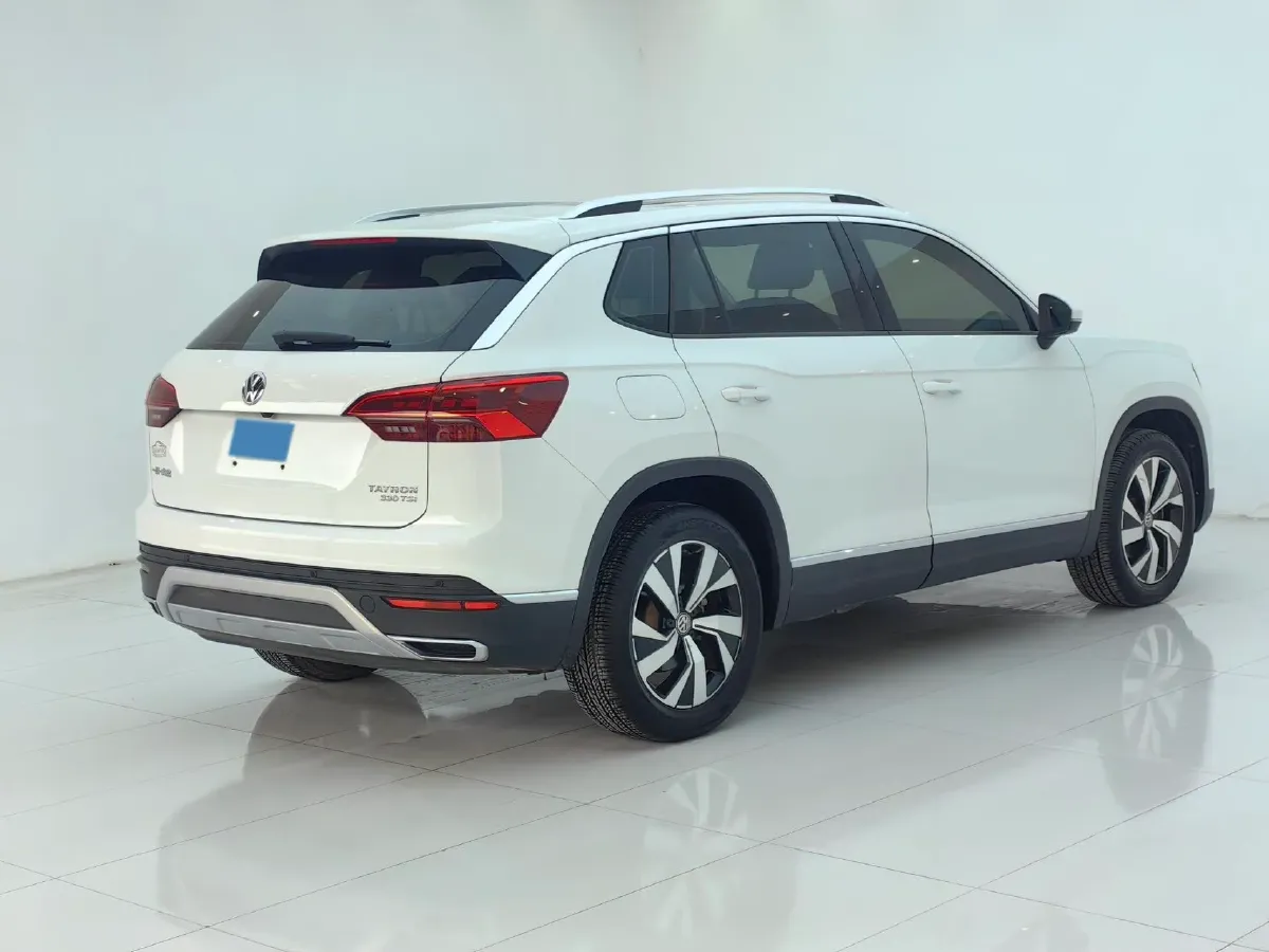 2019 Jeep Cherokee 2.0T 234HP L4 9AT,autocango,china used car exporter,china ev exporter,chinese used car exporter,chinese used ev exporter