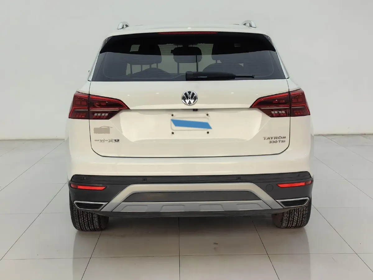 2019 Jeep Cherokee 2.0T 234HP L4 9AT,autocango,china used car exporter,china ev exporter,chinese used car exporter,chinese used ev exporter