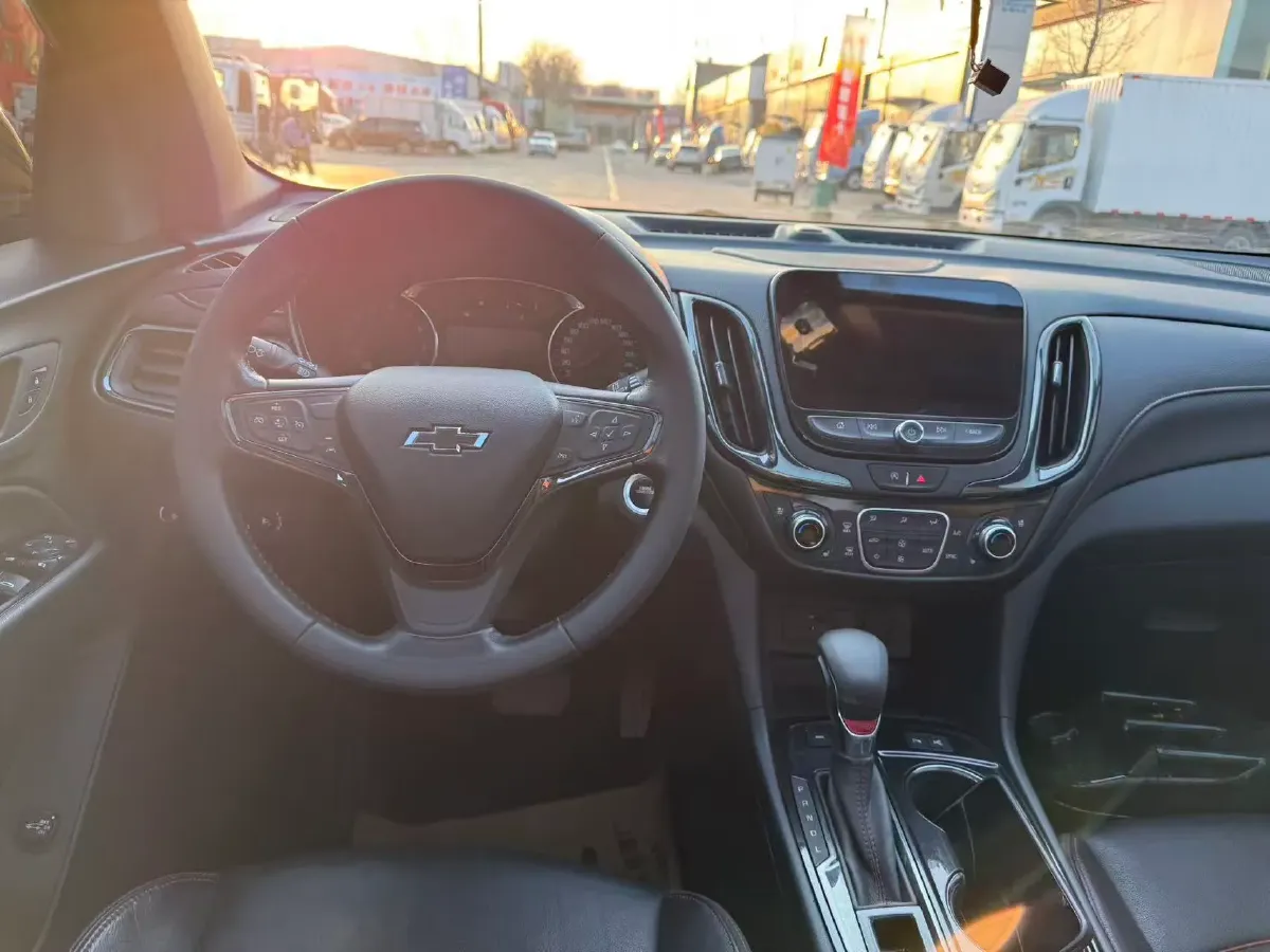 2021 Chevrolet Equinox 2.0T 237HP L4 9AT,autocango,china used car exporter,china ev exporter,chinese used car exporter,chinese used ev exporter