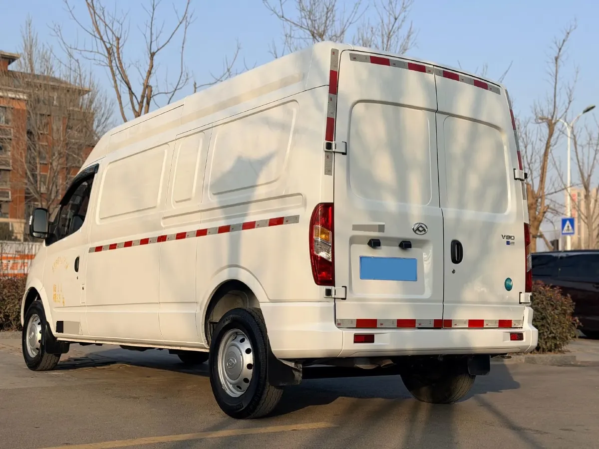 2021 MAXUS XinTu V80 2.0T 139HP L4 6MT,autocango,china used car exporter,china ev exporter,chinese used car exporter,chinese used ev exporter