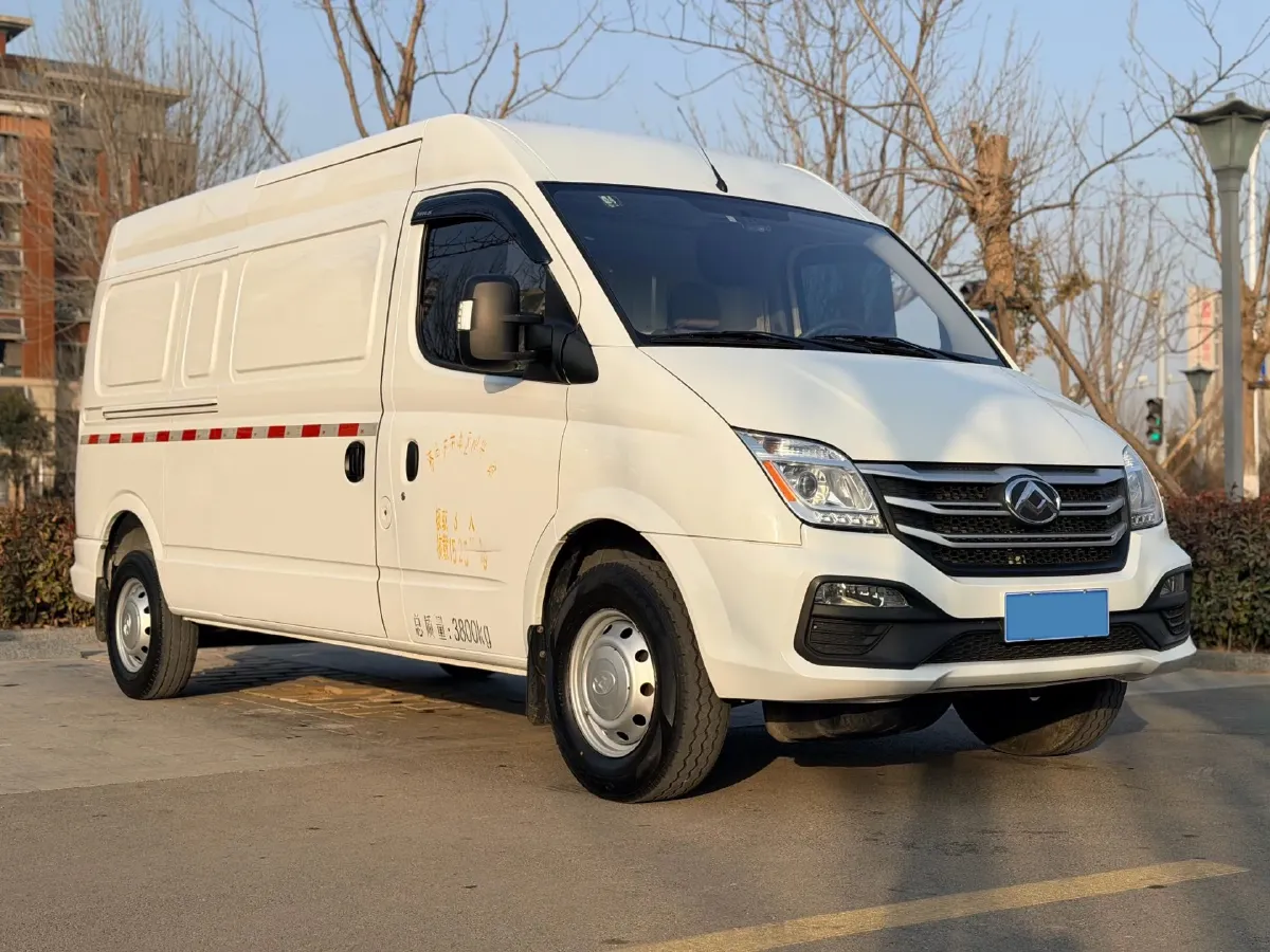 2021 MAXUS XinTu V80 2.0T 139HP L4 6MT,autocango,china used car exporter,china ev exporter,chinese used car exporter,chinese used ev exporter