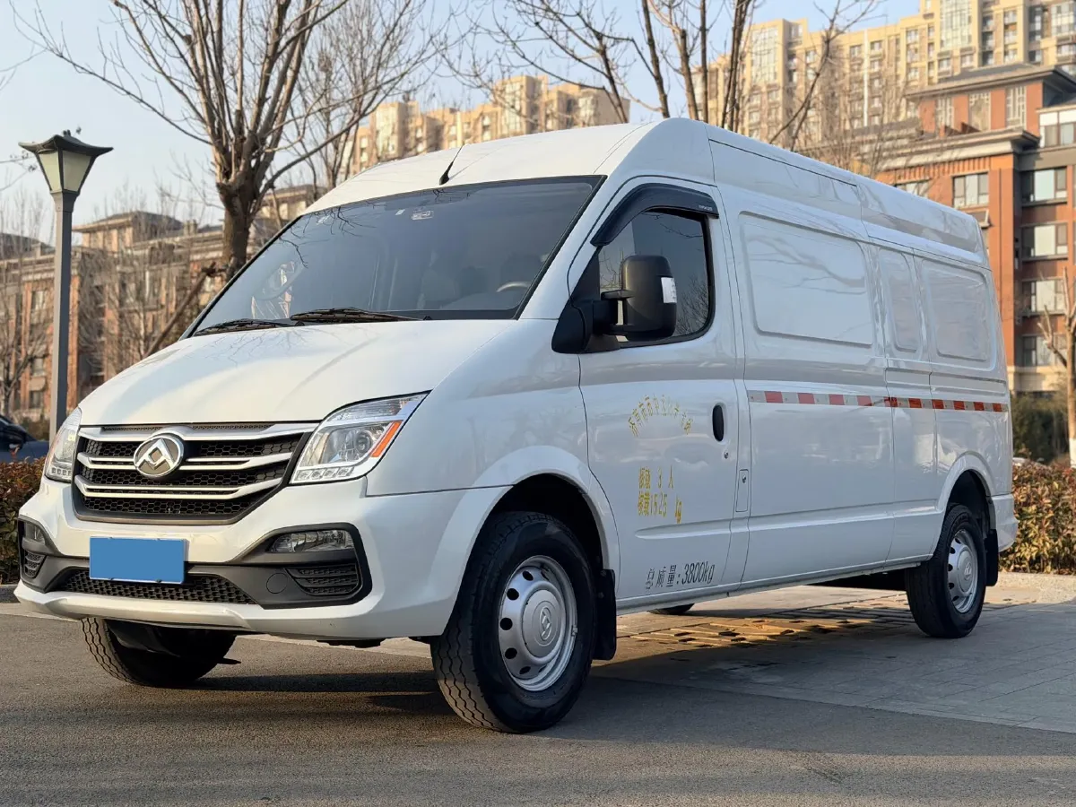 2021 MAXUS XinTu V80 2.0T 139HP L4 6MT,autocango,china used car exporter,china ev exporter,chinese used car exporter,chinese used ev exporter