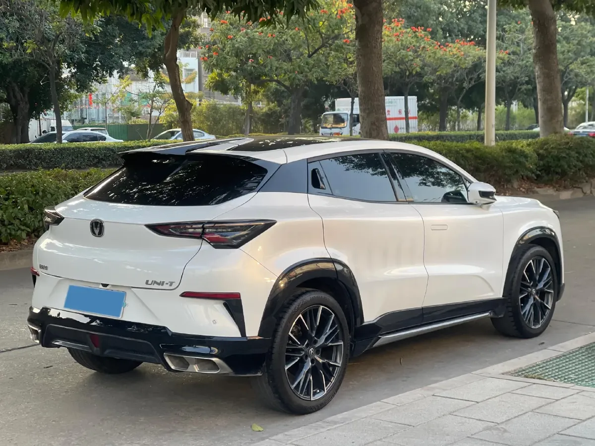 2023 ChangAn UNI-T 1.5T 188HP L4 7DCT,autocango,china used car exporter,china ev exporter,chinese used car exporter,chinese used ev exporter