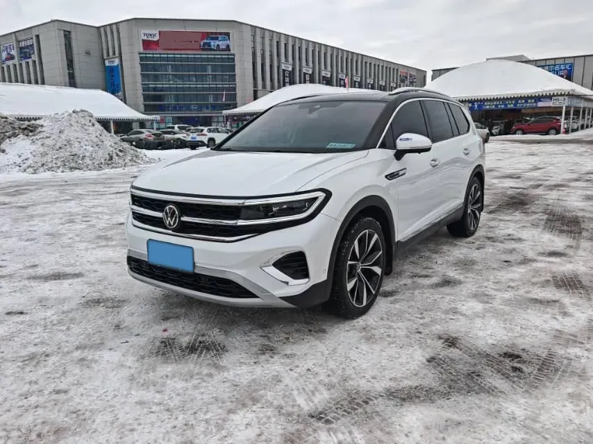 2022 Volkswagen Talagon 2.5T 299HP V6 7DCT,autocango,china used car exporter,china ev exporter,chinese used car exporter,chinese used ev exporter