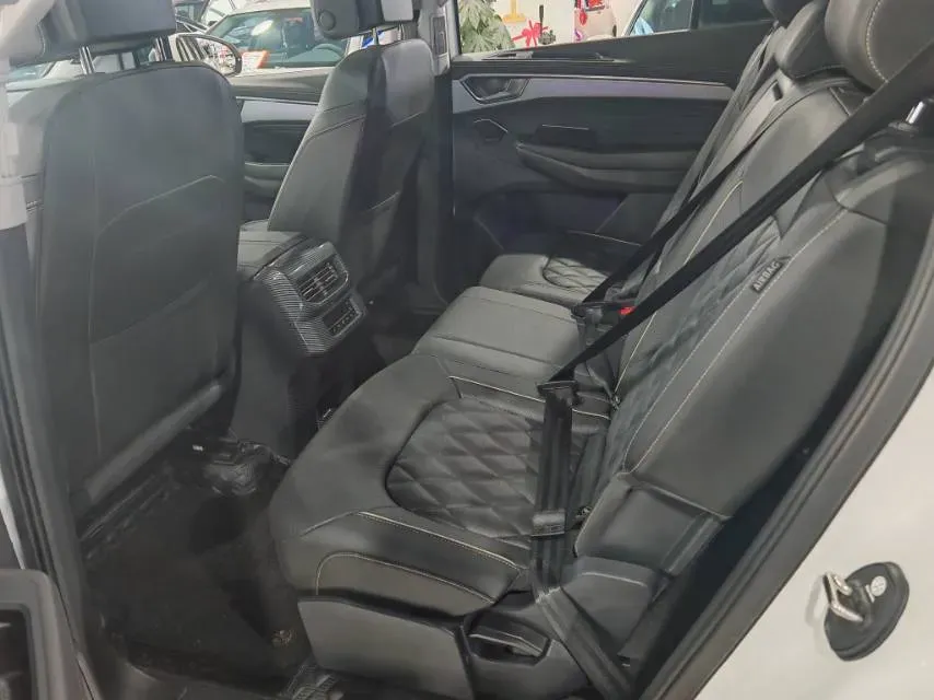 2022 Volkswagen Talagon 2.5T 299HP V6 7DCT,autocango,china used car exporter,china ev exporter,chinese used car exporter,chinese used ev exporter