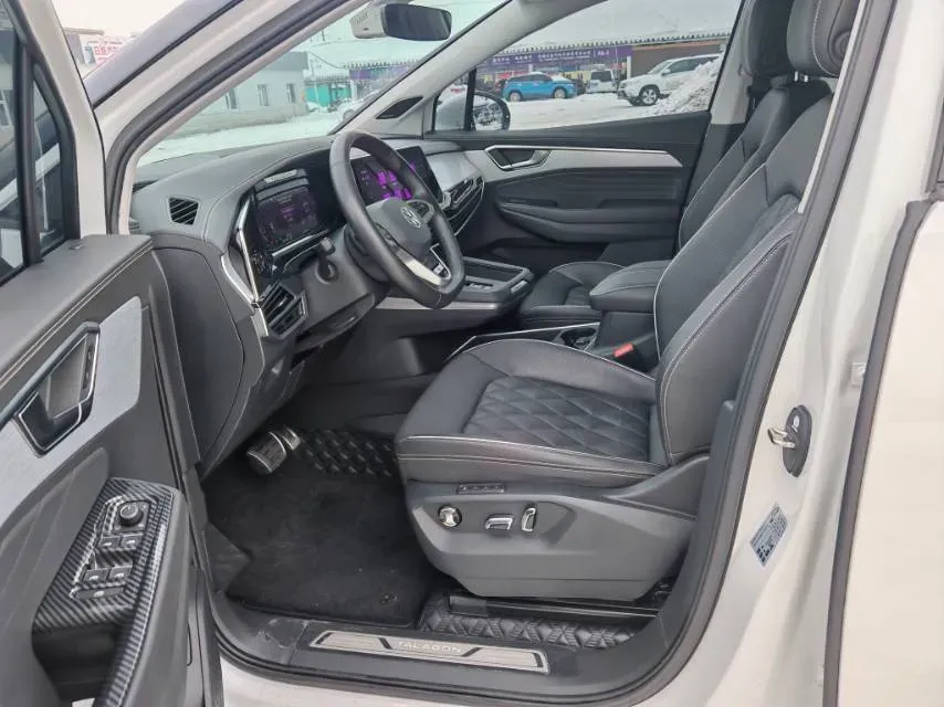 2022 Volkswagen Talagon 2.5T 299HP V6 7DCT,autocango,china used car exporter,china ev exporter,chinese used car exporter,chinese used ev exporter