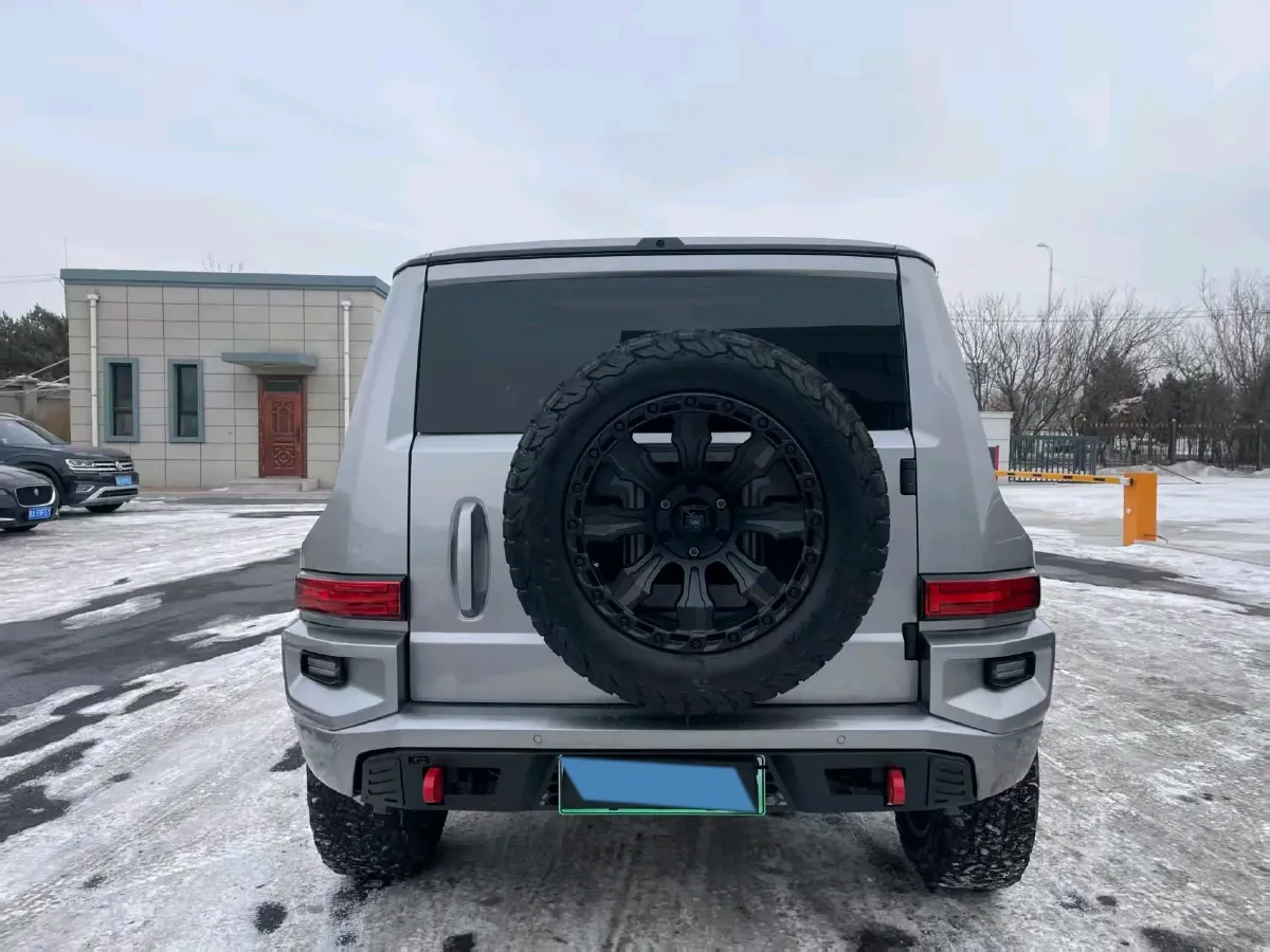 2024 Tank 700 3.0T 360HP V6 9AT PHEV 37.1KWH,autocango,china used car exporter,china ev exporter,chinese used car exporter,chinese used ev exporter