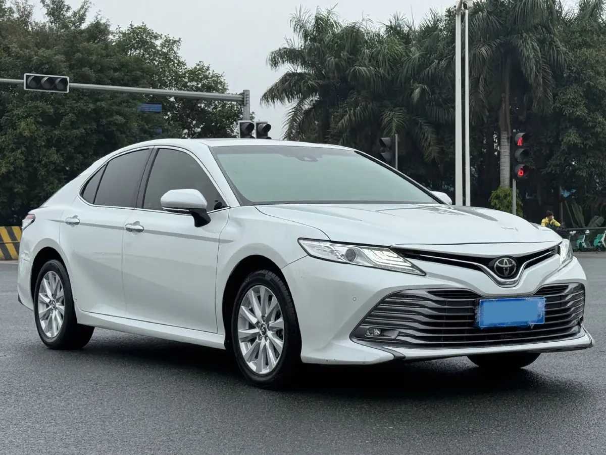 2019 Toyota Camry 2.0L 178HP L4 CVT,autocango,china used car exporter,china ev exporter,chinese used car exporter,chinese used ev exporter