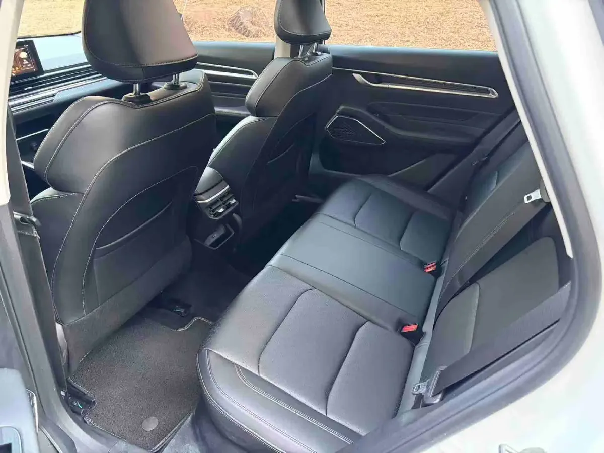 2022 Geely Emgrand 1.5L 114HP L4 CVT,autocango,china used car exporter,china ev exporter,chinese used car exporter,chinese used ev exporter