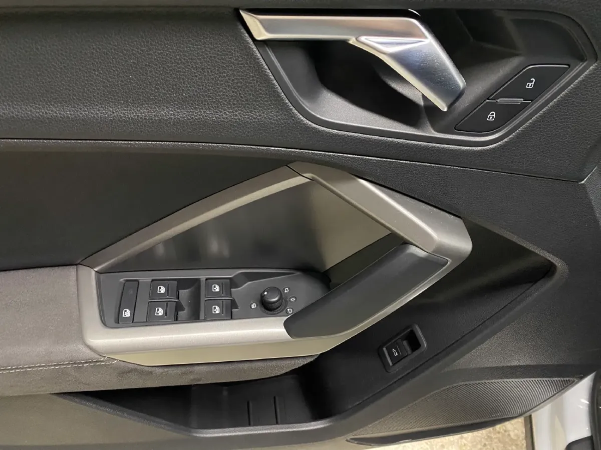 2022 Audi Q3 1.4T 150HP L4 7DCT,autocango,china used car exporter,china ev exporter,chinese used car exporter,chinese used ev exporter