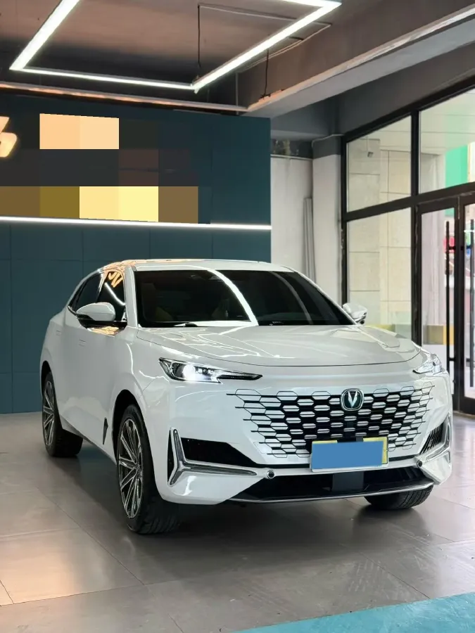 2021 ChangAn UNI-K 2.0T 233HP L4 8AT,autocango,china used car exporter,china ev exporter,chinese used car exporter,chinese used ev exporter