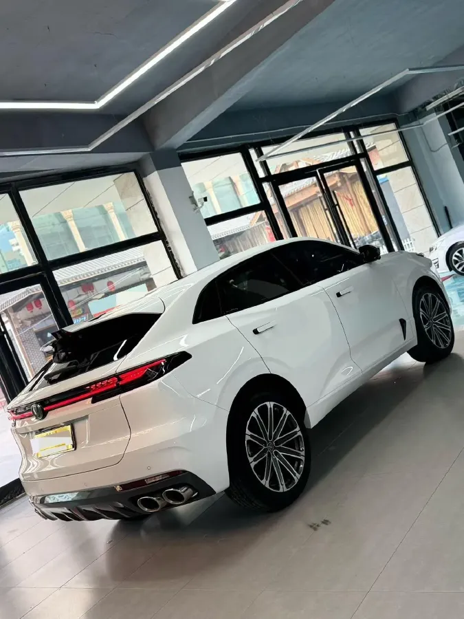 2021 ChangAn UNI-K 2.0T 233HP L4 8AT,autocango,china used car exporter,china ev exporter,chinese used car exporter,chinese used ev exporter