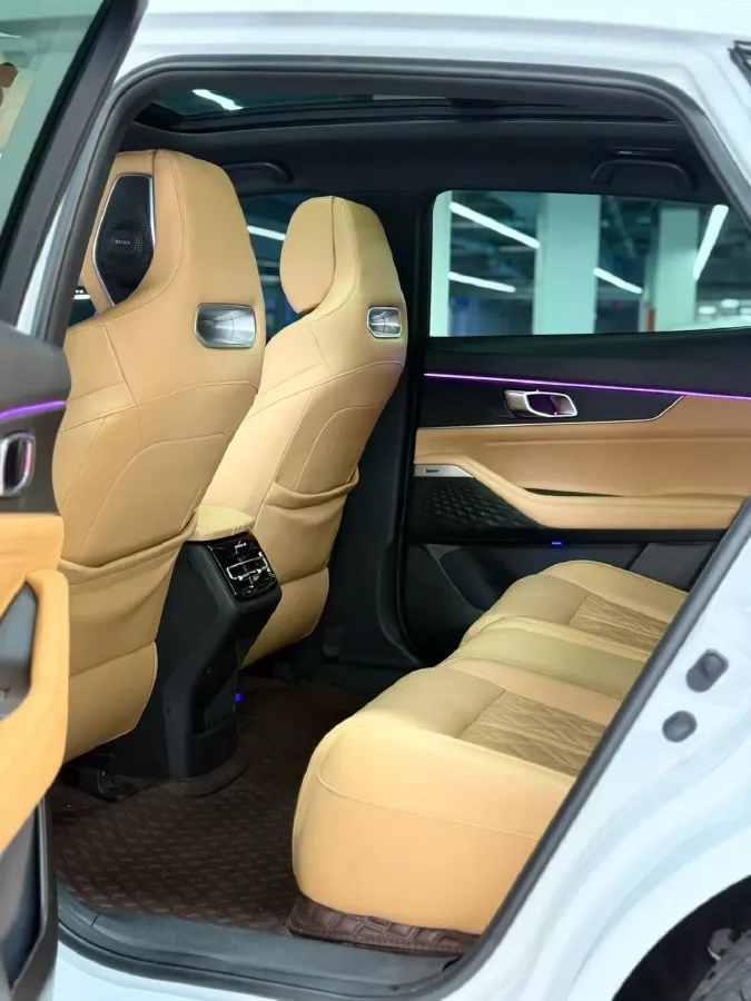 2021 ChangAn UNI-K 2.0T 233HP L4 8AT,autocango,china used car exporter,china ev exporter,chinese used car exporter,chinese used ev exporter