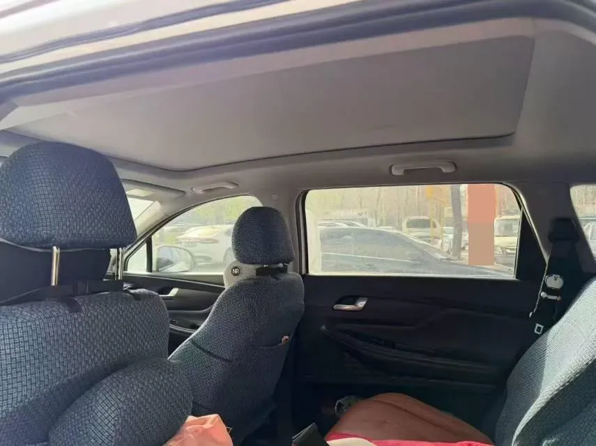 2021 Hyundai Custo 2.0T 236HP L4 8AT,autocango,china used car exporter,china ev exporter,chinese used car exporter,chinese used ev exporter