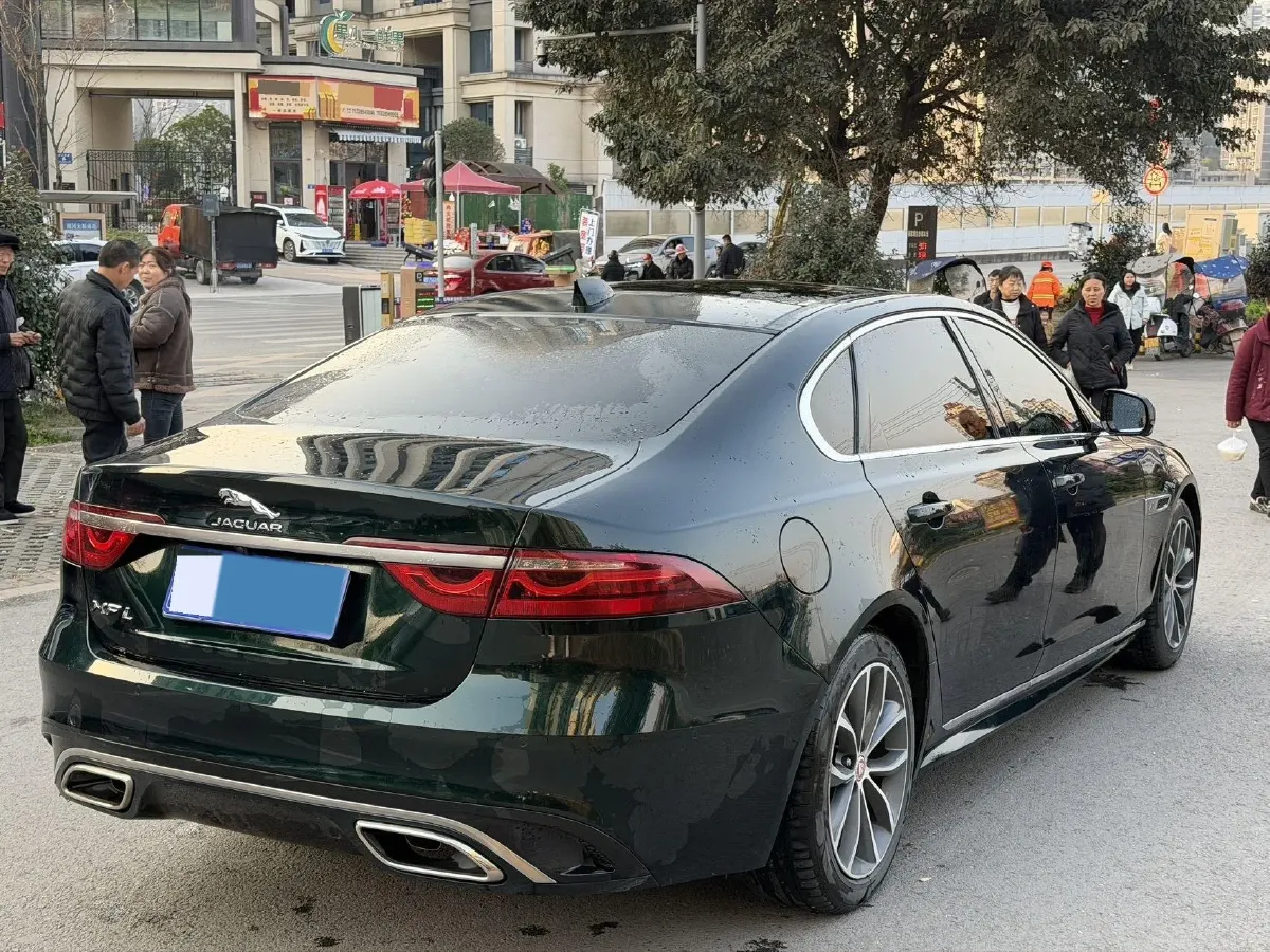 2021 Jaguar XFL 2.0T 250HP L4 8AT,autocango,china used car exporter,china ev exporter,chinese used car exporter,chinese used ev exporter