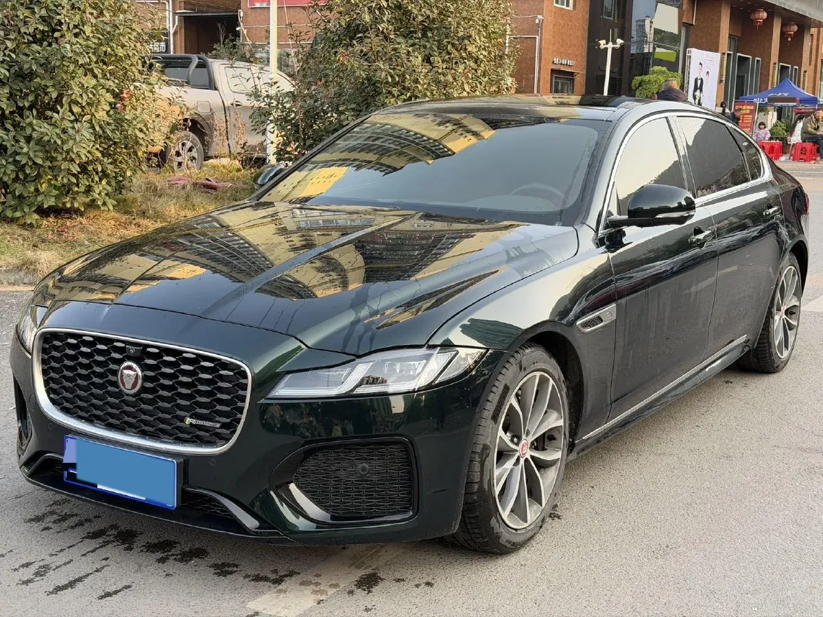 2021 Jaguar XFL 2.0T 250HP L4 8AT,autocango,china used car exporter,china ev exporter,chinese used car exporter,chinese used ev exporter