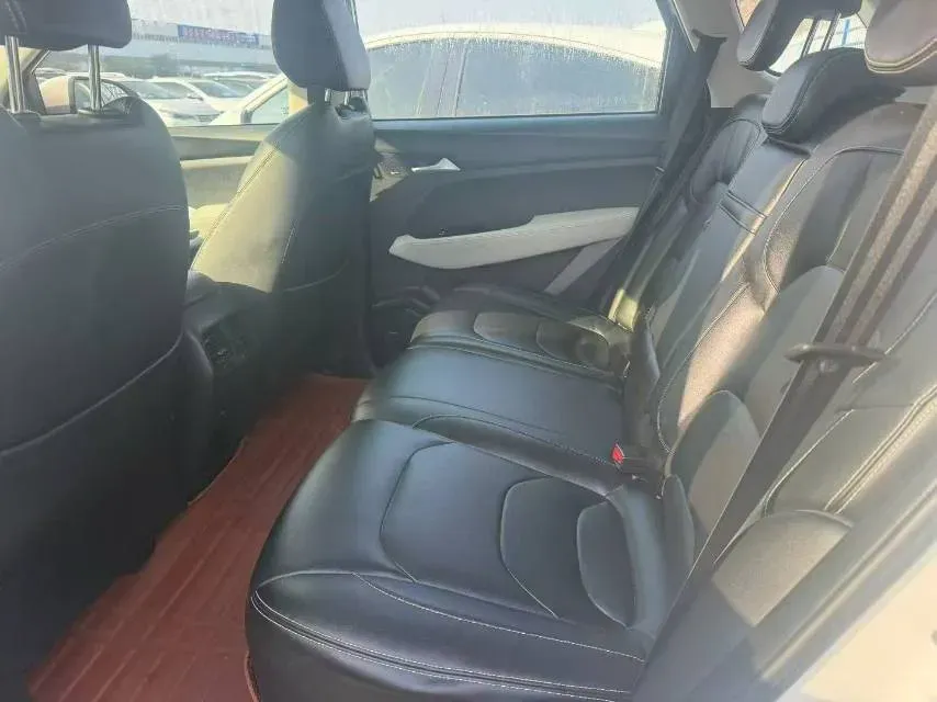 2019 BaoJun 530 1.5T 151HP L4 CVT,autocango,china used car exporter,china ev exporter,chinese used car exporter,chinese used ev exporter