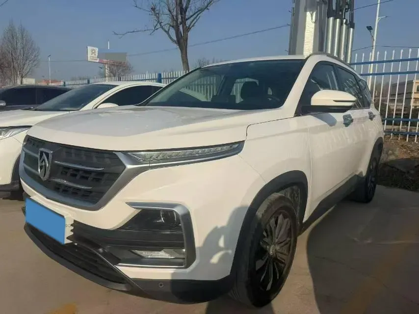 2019 BaoJun 530 1.5T 151HP L4 CVT,autocango,china used car exporter,china ev exporter,chinese used car exporter,chinese used ev exporter