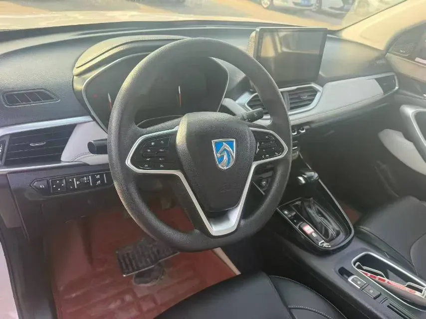 2019 BaoJun 530 1.5T 151HP L4 CVT,autocango,china used car exporter,china ev exporter,chinese used car exporter,chinese used ev exporter