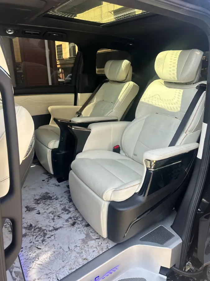 2023 GAC Trumpchi M8 2.0T 190HP L4 E-CVT Hybrid,autocango,china used car exporter,china ev exporter,chinese used car exporter,chinese used ev exporter