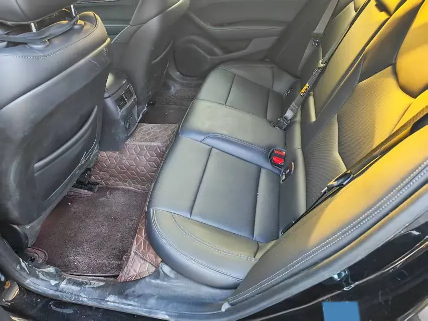 2025 Cadillac CT5 2.0T 237HP L4 10AT,autocango,china used car exporter,china ev exporter,chinese used car exporter,chinese used ev exporter