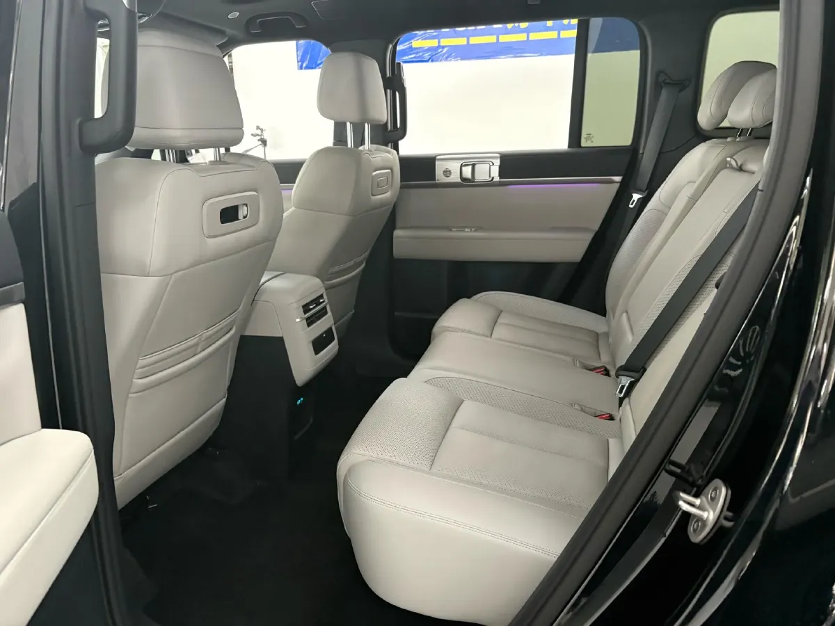 2025 FangChengBao Tai 7 1.5T 156HP L4 E-CVT PHEV,autocango,china used car exporter,china ev exporter,chinese used car exporter,chinese used ev exporter