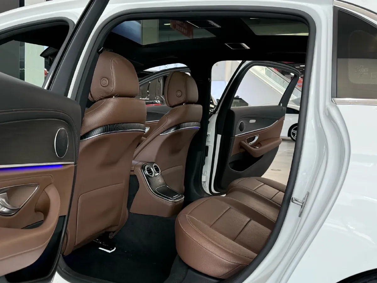 2021 Mercedes-Benz E Class 2.0T 197HP L4 9AT,autocango,china used car exporter,china ev exporter,chinese used car exporter,chinese used ev exporter