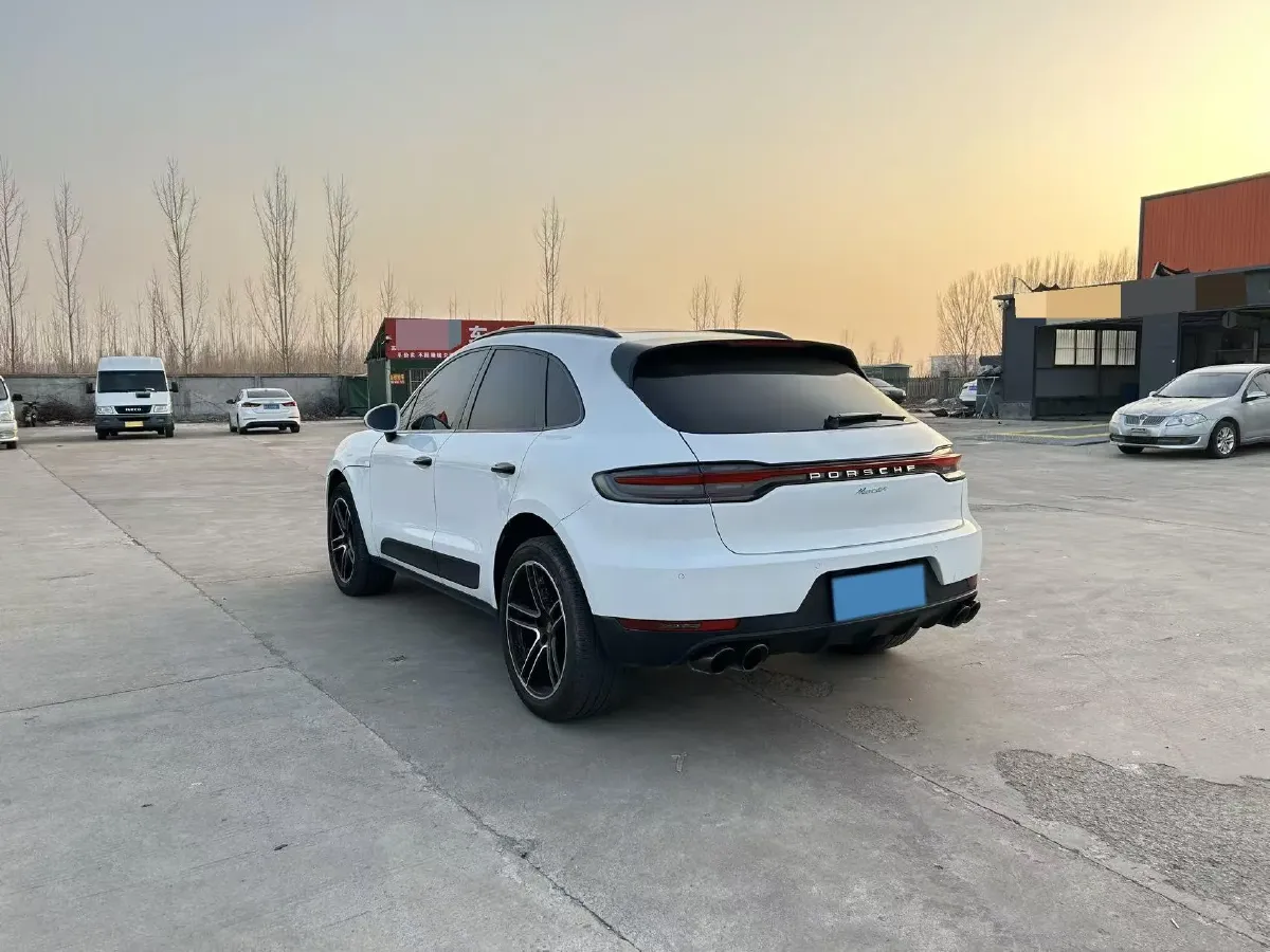2022 Porsche Macan 2.0T 265HP L4 7DCT,autocango,china used car exporter,china ev exporter,chinese used car exporter,chinese used ev exporter