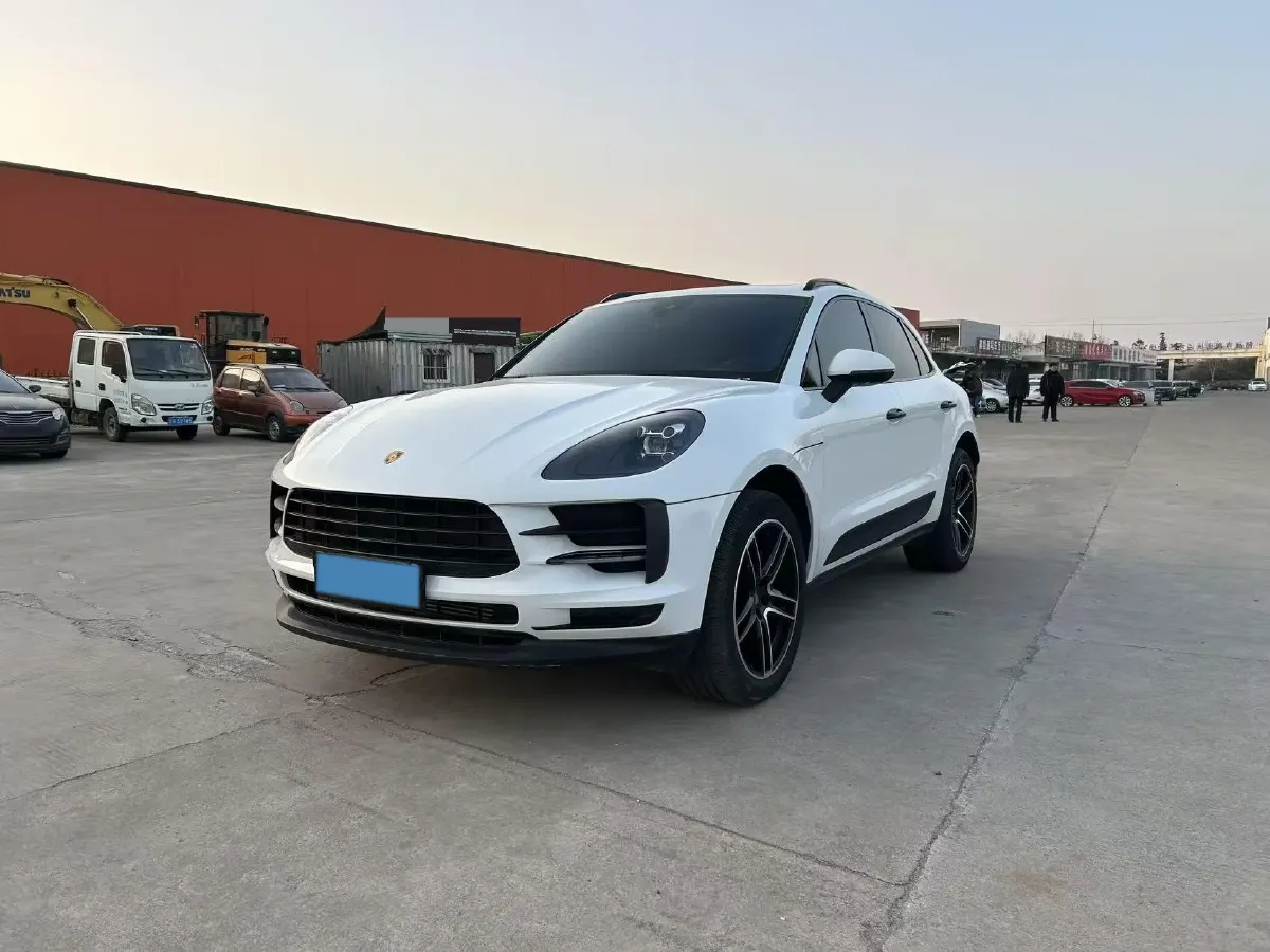2022 Porsche Macan 2.0T 265HP L4 7DCT,autocango,china used car exporter,china ev exporter,chinese used car exporter,chinese used ev exporter