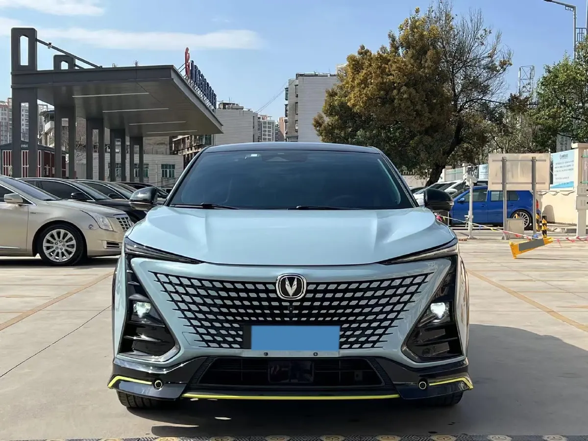 2022 ChangAn UNI-T 2.0T 233HP L4 8AT,autocango,china used car exporter,china ev exporter,chinese used car exporter,chinese used ev exporter