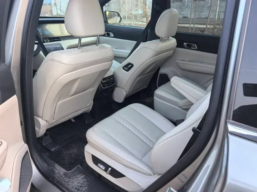 2020 Li ONE Range Extended 131HP REEV 40.5KWH,autocango,china used car exporter,china ev exporter,chinese used car exporter,chinese used ev exporter