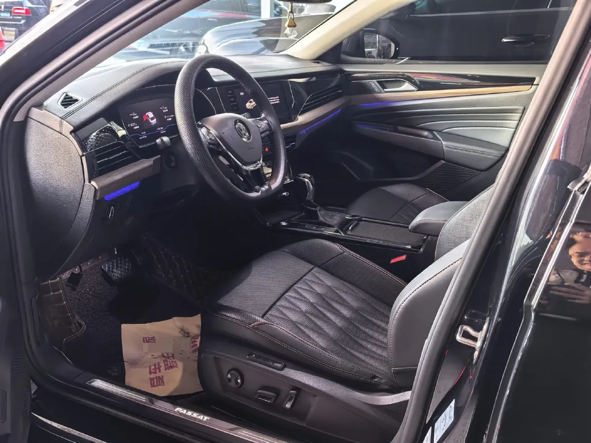 2020 Volkswagen Passat 2.0T 186HP L4 7DCT,autocango,china used car exporter,china ev exporter,chinese used car exporter,chinese used ev exporter