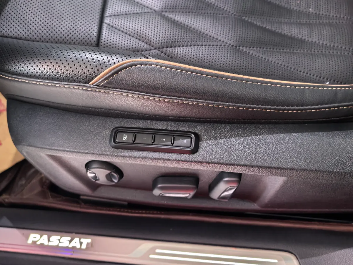 2020 Volkswagen Passat 2.0T 186HP L4 7DCT,autocango,china used car exporter,china ev exporter,chinese used car exporter,chinese used ev exporter