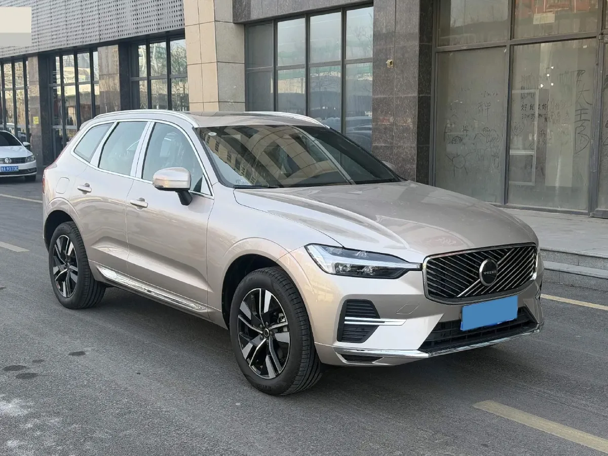 2026 Volvo XC60 2.0T 250HP L4 8AT,autocango,china used car exporter,china ev exporter,chinese used car exporter,chinese used ev exporter