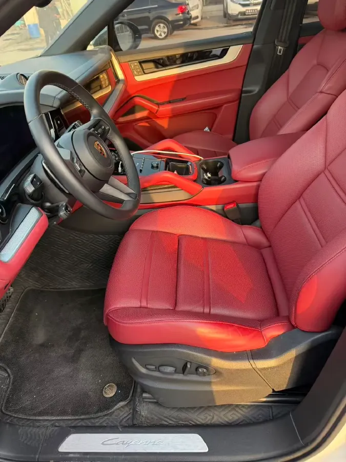 2024 Porsche Cayenne 3.0T 354HP V6 8AT,autocango,china used car exporter,china ev exporter,chinese used car exporter,chinese used ev exporter