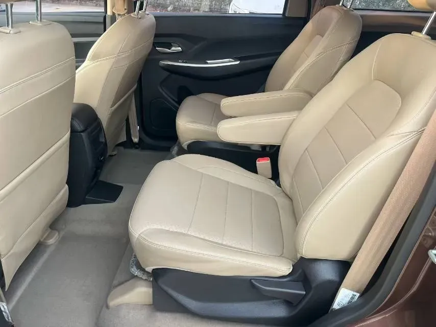 2021 WuLing HongGuang 1.5L 99HP L4 6MT,autocango,china used car exporter,china ev exporter,chinese used car exporter,chinese used ev exporter