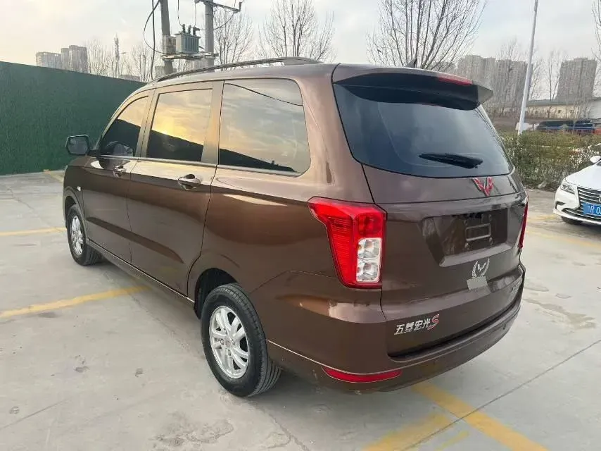 2021 WuLing HongGuang 1.5L 99HP L4 6MT,autocango,china used car exporter,china ev exporter,chinese used car exporter,chinese used ev exporter