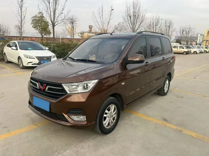 2021 WuLing HongGuang 1.5L 99HP L4 6MT,autocango,china used car exporter,china ev exporter,chinese used car exporter,chinese used ev exporter