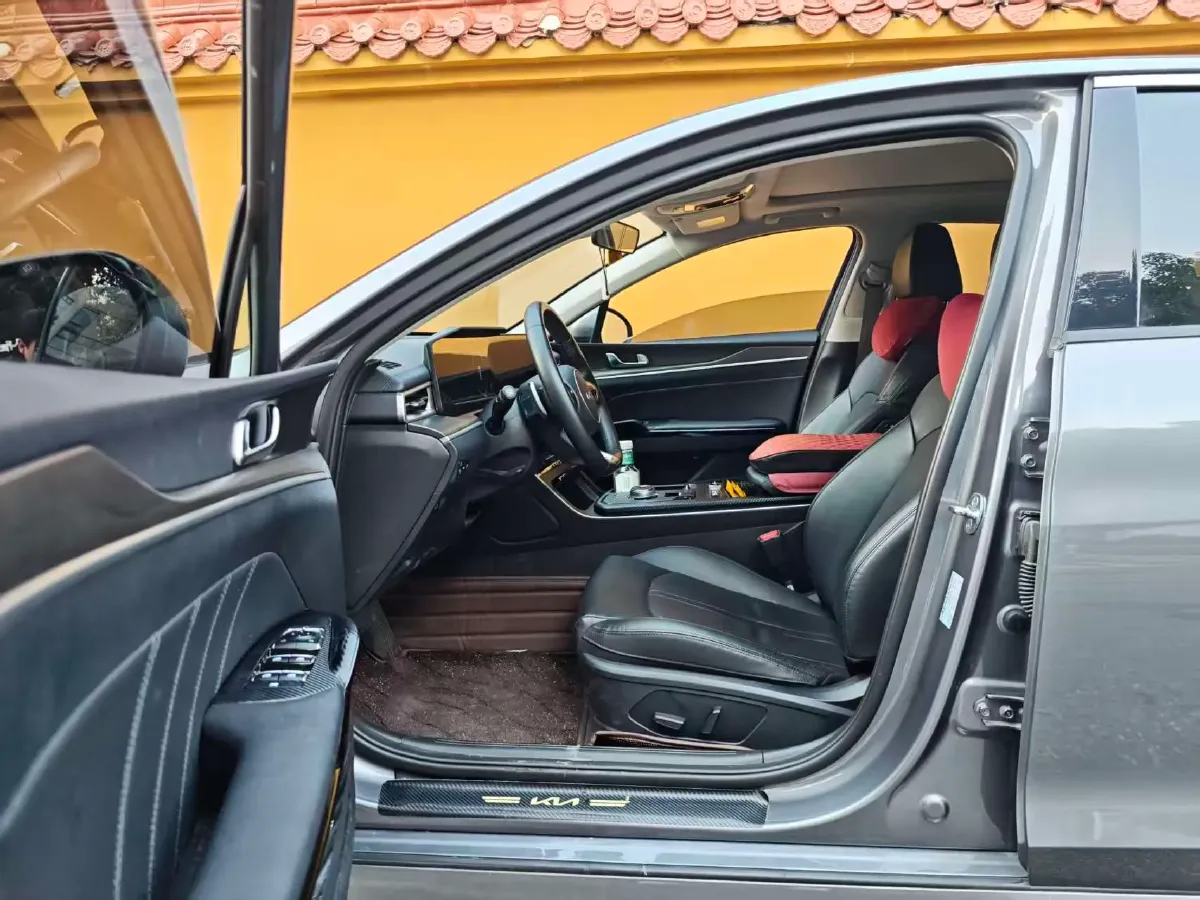 2021 Kia K5 2.0T 240HP L4 8AT,autocango,china used car exporter,china ev exporter,chinese used car exporter,chinese used ev exporter