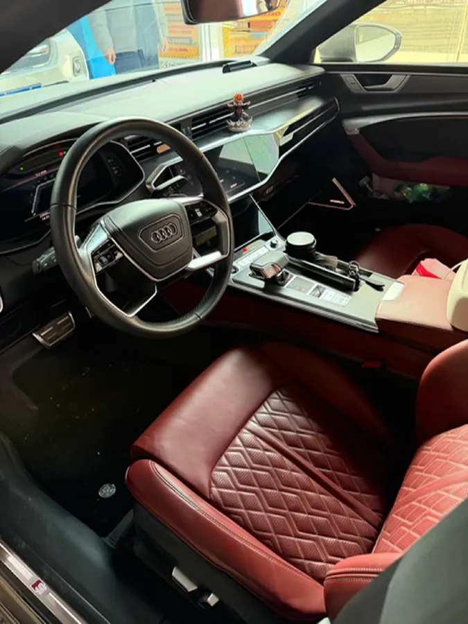 2024 Audi A7L 2.0T 245HP L4 7DCT,autocango,china used car exporter,china ev exporter,chinese used car exporter,chinese used ev exporter