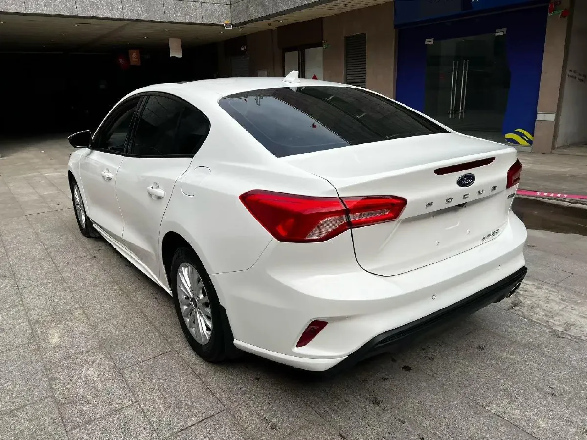 2020 Ford Focus 1.5T 174HP L3 8AT,autocango,china used car exporter,china ev exporter,chinese used car exporter,chinese used ev exporter