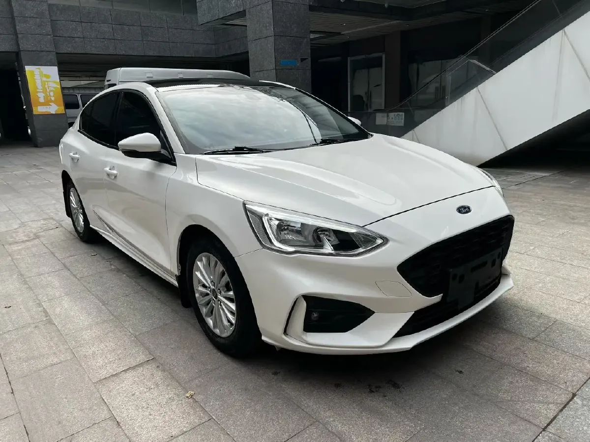 2020 Ford Focus 1.5T 174HP L3 8AT,autocango,china used car exporter,china ev exporter,chinese used car exporter,chinese used ev exporter