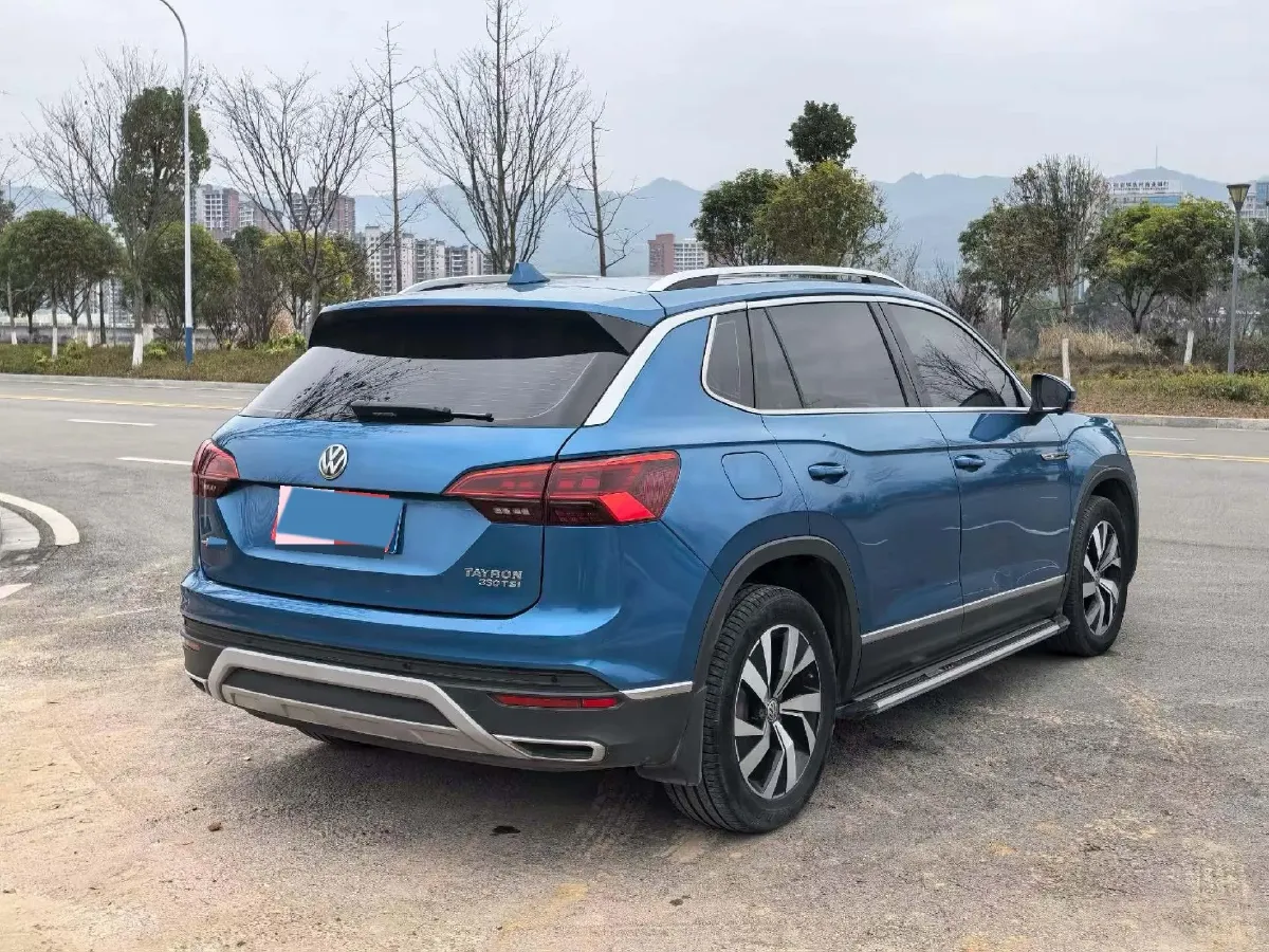 2019 MINI CLUBMAN 1.5T 102HP L3 6AT,autocango,china used car exporter,china ev exporter,chinese used car exporter,chinese used ev exporter