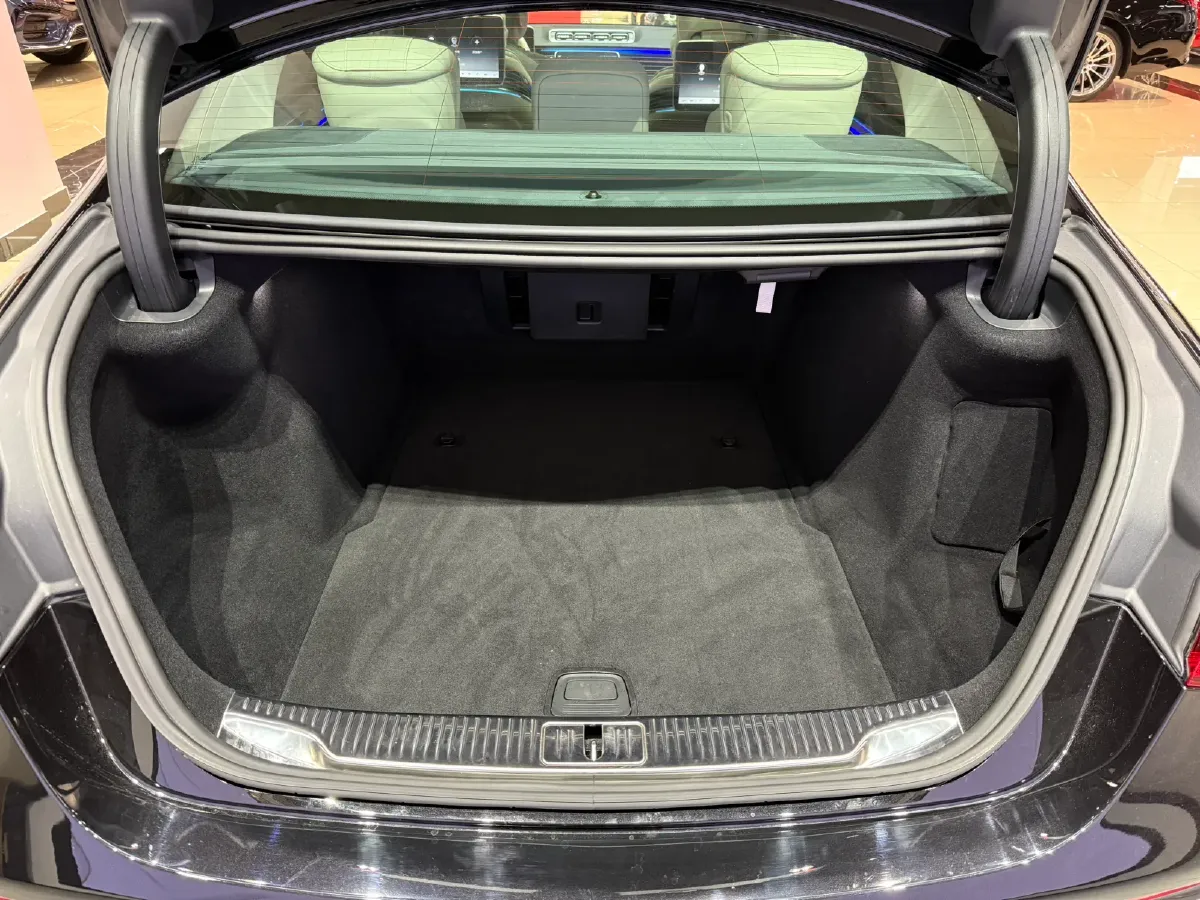 2024 Mercedes-Benz S Class 2.5T 367HP L6 9AT,autocango,china used car exporter,china ev exporter,chinese used car exporter,chinese used ev exporter