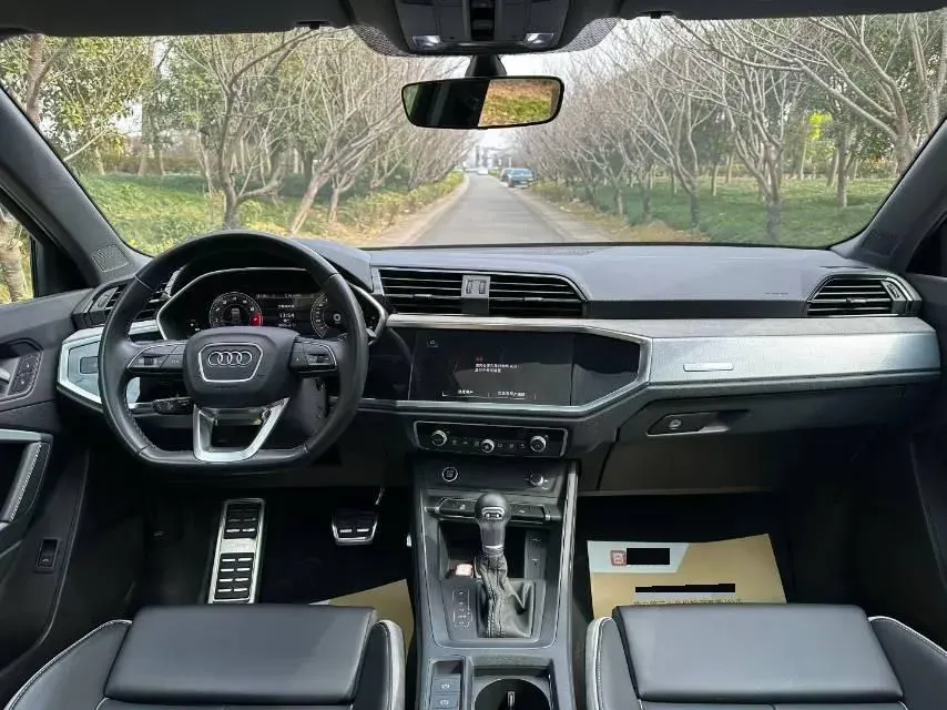 2024 Audi Q3 1.5T 160HP L4 7DCT,autocango,china used car exporter,china ev exporter,chinese used car exporter,chinese used ev exporter