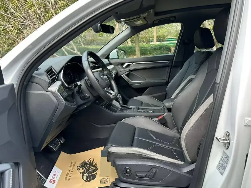 2024 Audi Q3 1.5T 160HP L4 7DCT,autocango,china used car exporter,china ev exporter,chinese used car exporter,chinese used ev exporter