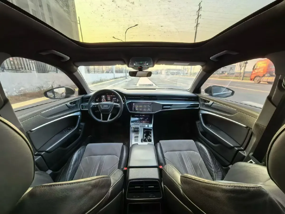 2019 Audi A6L 2.0T 190HP L4 7DCT,autocango,china used car exporter,china ev exporter,chinese used car exporter,chinese used ev exporter